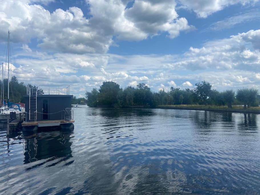 Hotel La Mare Houseboat Nederhorst den Berg Exterior foto